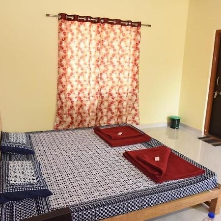 Oyo Paras Hotel Jamui Экстерьер фото