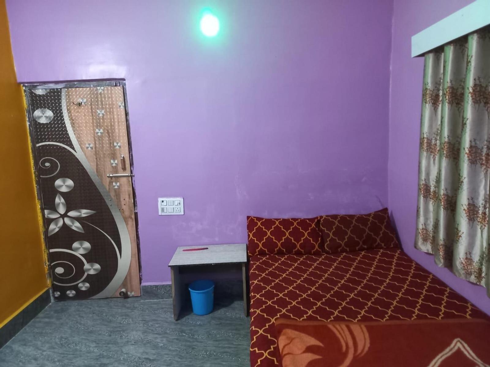 Oyo Paras Hotel Jamui Экстерьер фото